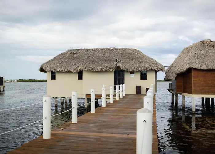 Lina Point Belize Overwater Hotel 4*