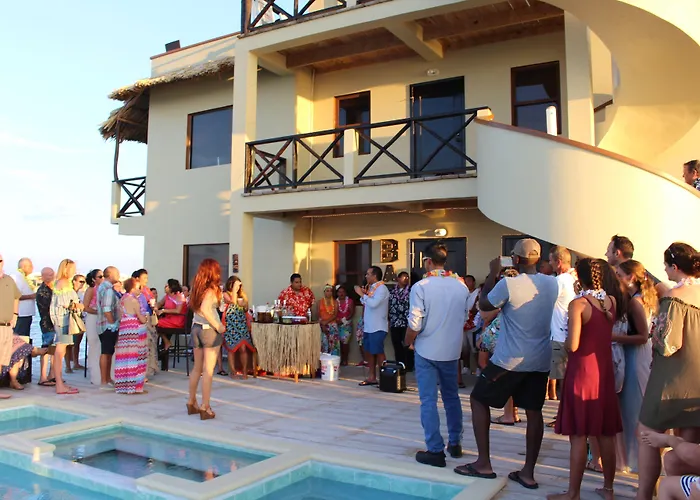 Lina Point Belize Overwater Hotel 4*