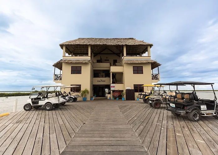 Lina Point Belize Overwater Hotel 4*