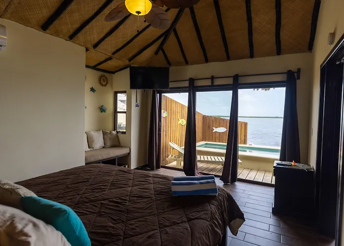 Lina Point Belize Overwater Hotel 4*