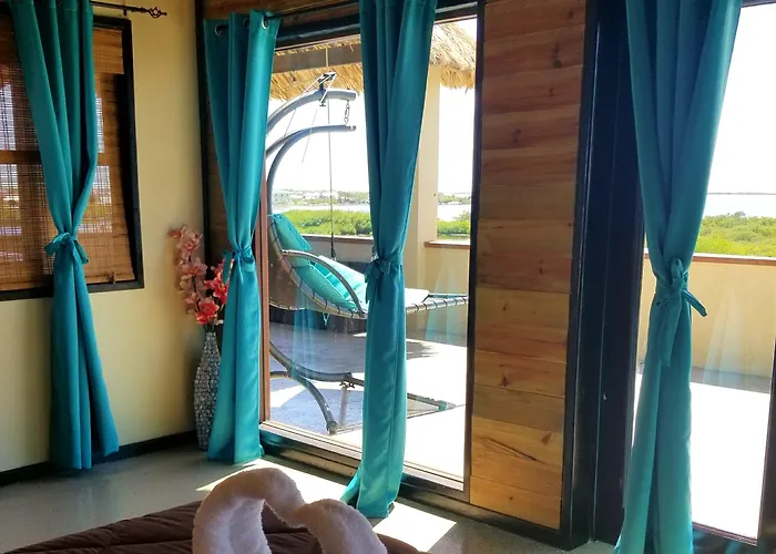 Lina Point Belize Overwater 4*